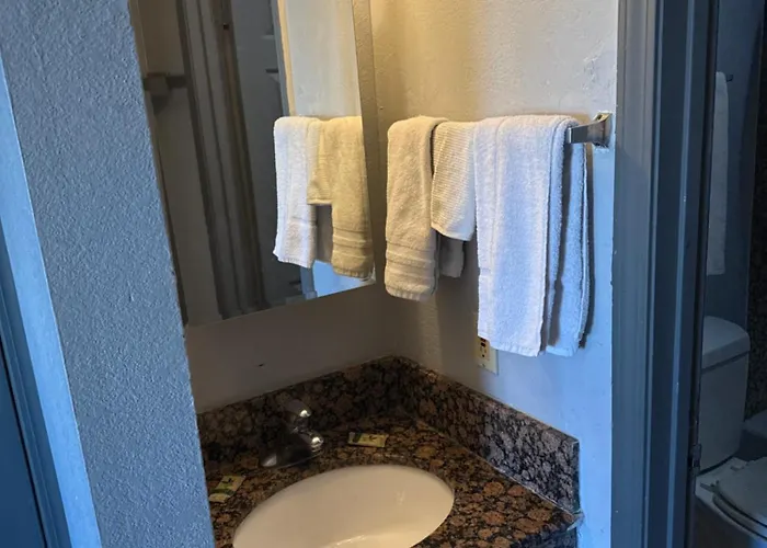 Rawls Near Phoenix Airport Hotel 3*