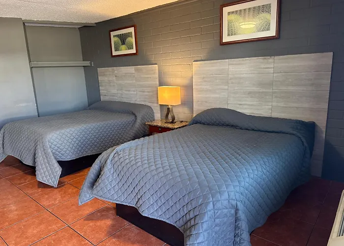 Rawls Near Phoenix Airport 3* Mesa