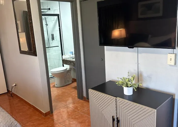 Hotel Rawls Near Phoenix Airport 3*