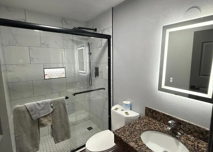 Hotel Rawls Near Phoenix Airport