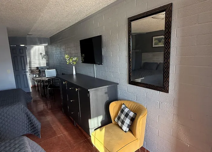 Rawls Near Phoenix Airport 3*